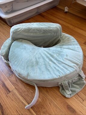 My Brest Friend Nursing Pillow